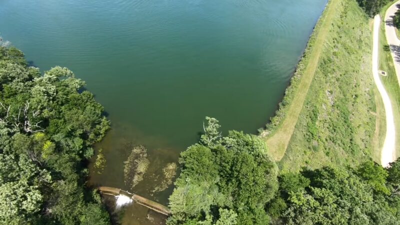 Access to Apple Canyon Lake